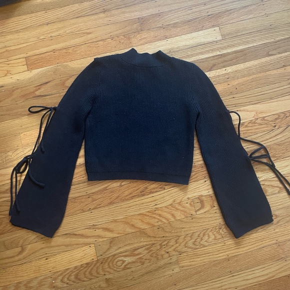 Lulus black flutter sleeve cropped sweater XS - Picture 5 of 6